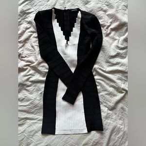 Balmain Paris Black White Ribbed Knit Mini Dress Long Sleeve Italy 34